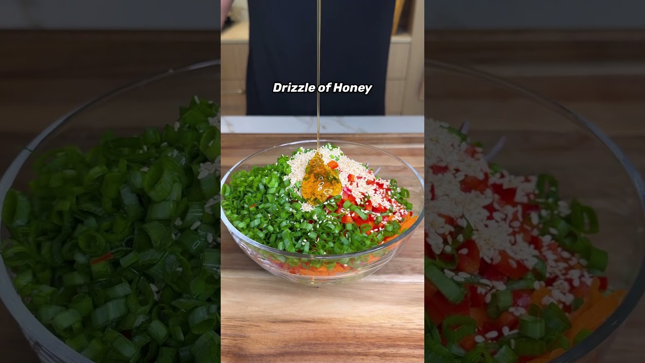 NO REASON to eat plain chicken and rice! Try these orange pepper chicken rice bowls